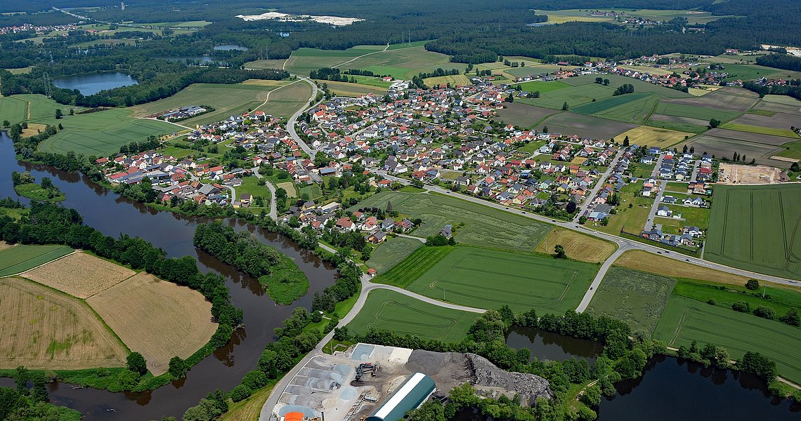 Katzdorf aus luftigen Höhen im Juni 2021